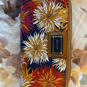 Nine West wallet